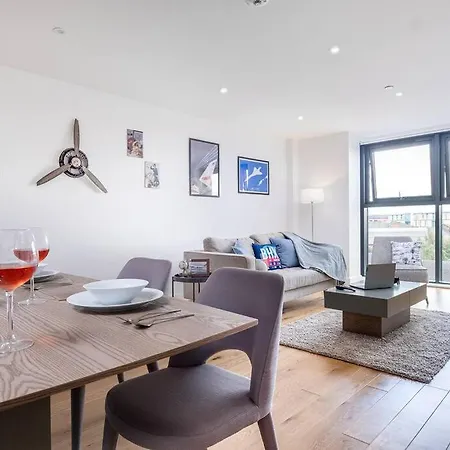 Aviator Luxury With Free Parking - Centre Apartment Birmingham